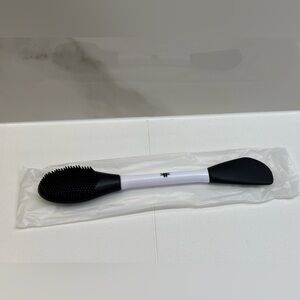 3/$25 FILORGA | Double Head Skincare Brush